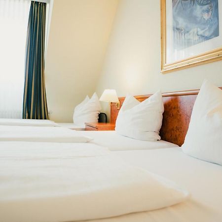Altstadt Hotel St. Georg Дюселдорф Екстериор снимка